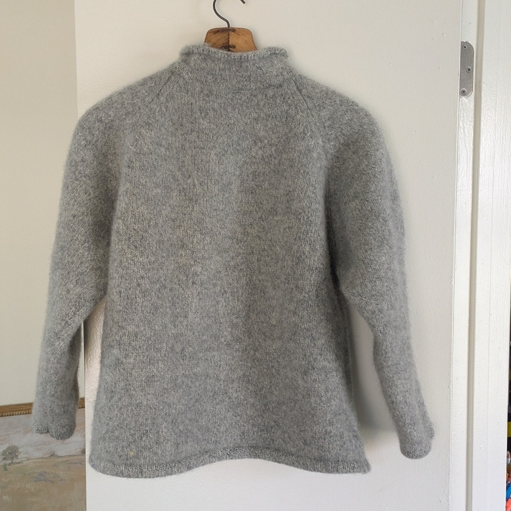 Sold 100% Shetland Wool Vintage Boxy Sweater